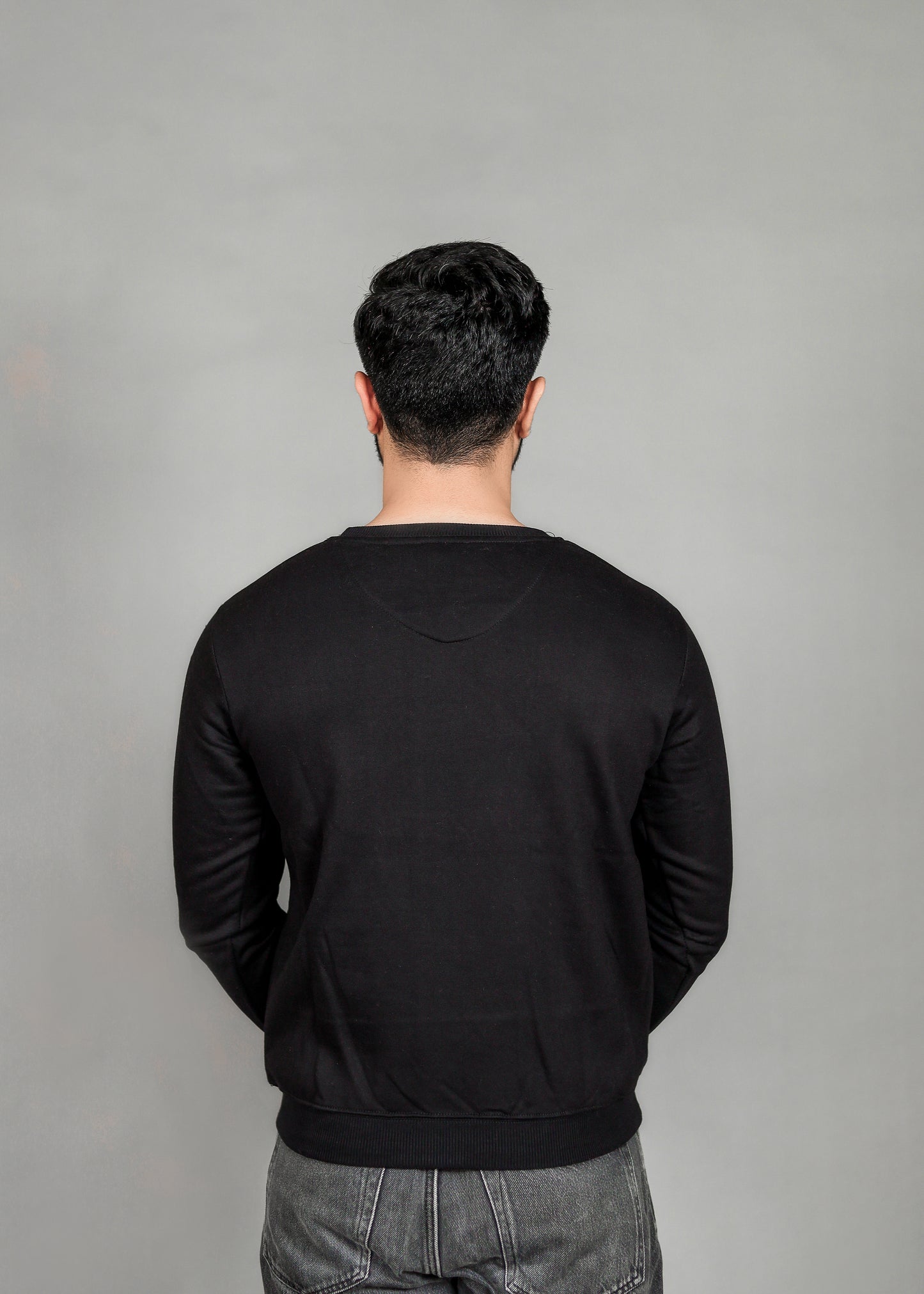 Men's Solid Black Sweatshirt